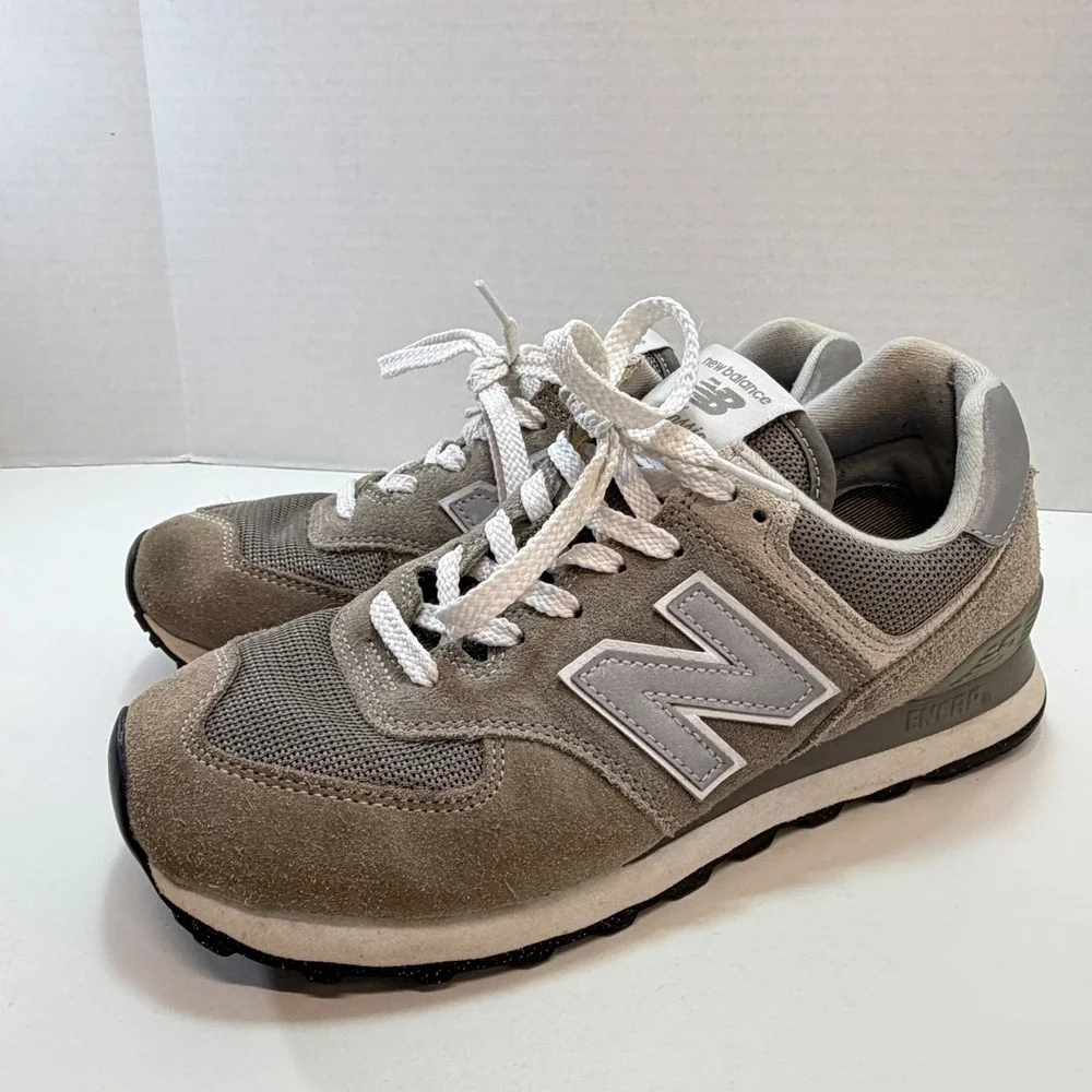 New Balance 574 Classic Sneakers Womens 8.5 Grey WL574EVG Suede Mesh Retro - Picture 3 of 9